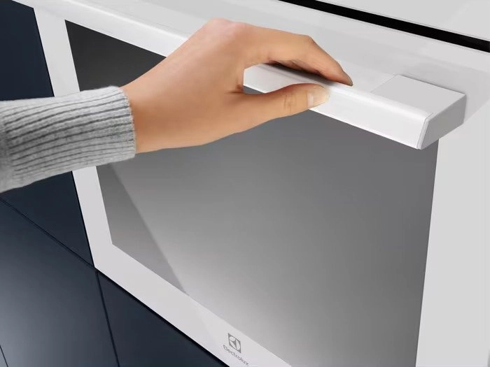 Духовой шкаф Electrolux SteamBake 600 EOD6F77WV