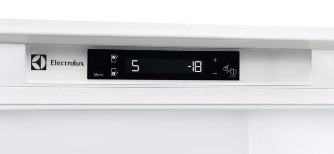 Холодильник Electrolux ENN92803CW