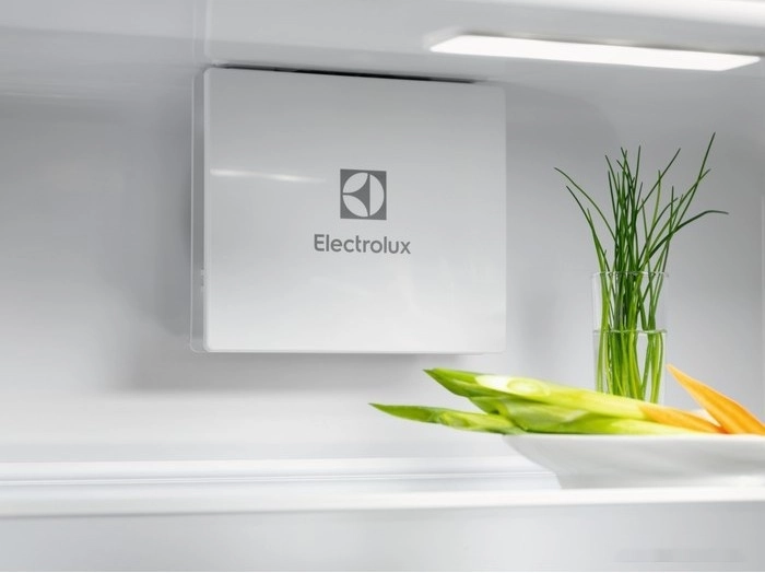 Холодильник Electrolux LND5FE18S