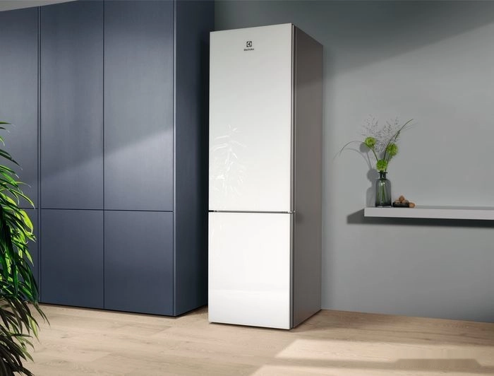 Холодильник Electrolux MultiSpace 800 LNT7ME36G2