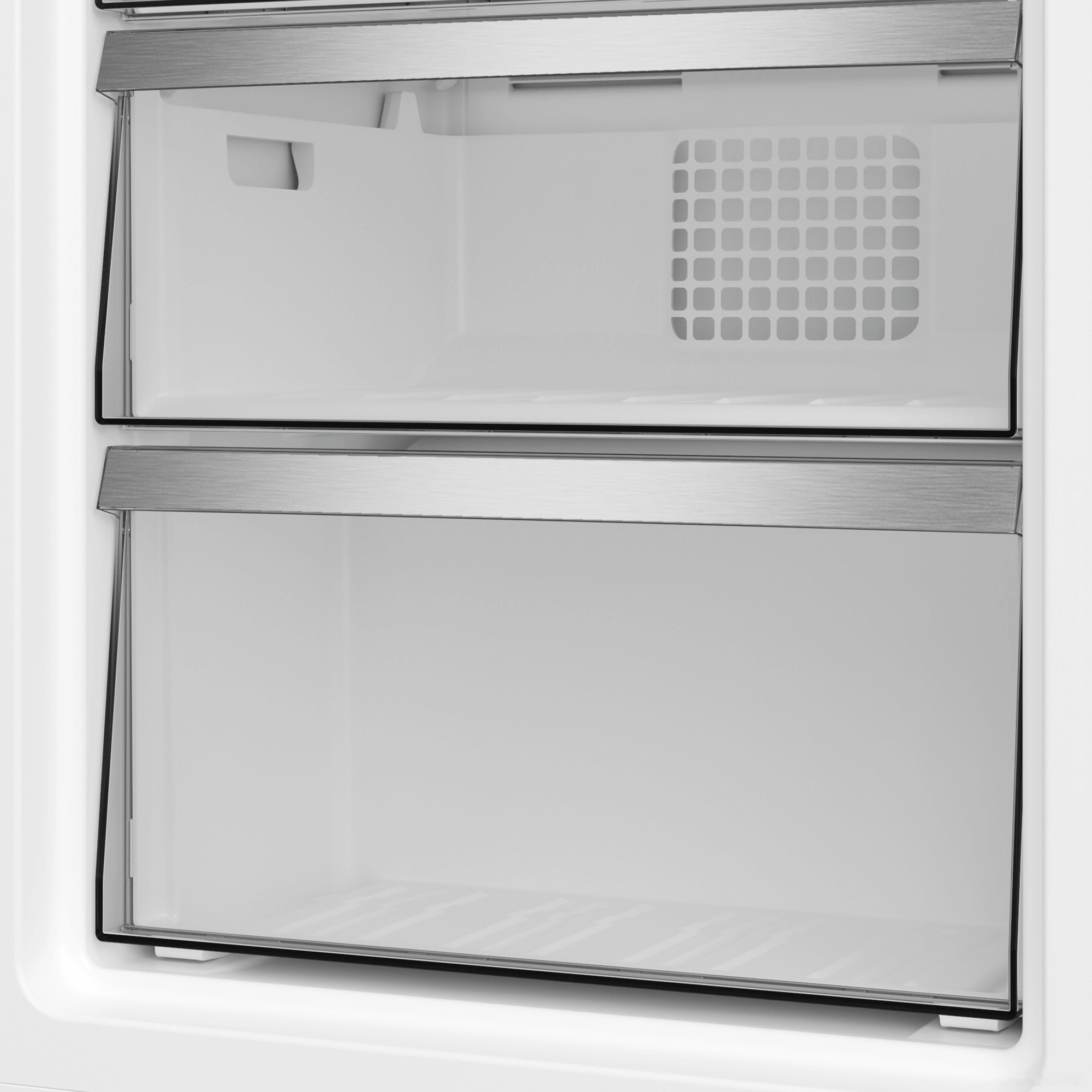 Морозильник Grundig GFPN66821W