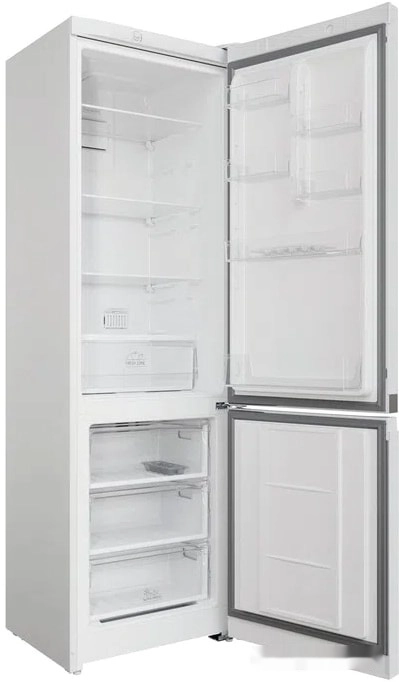 Холодильник Hotpoint-Ariston HTS 4200 W