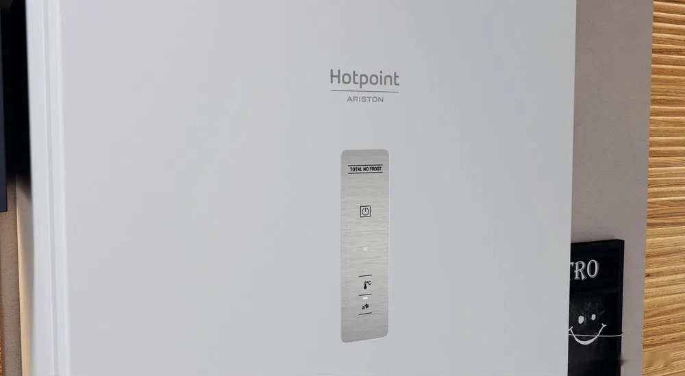 Холодильник Hotpoint-Ariston HTS 5180 W