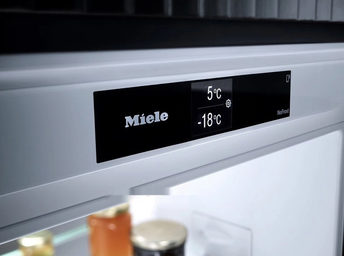 Холодильник Miele KFN 7795 C