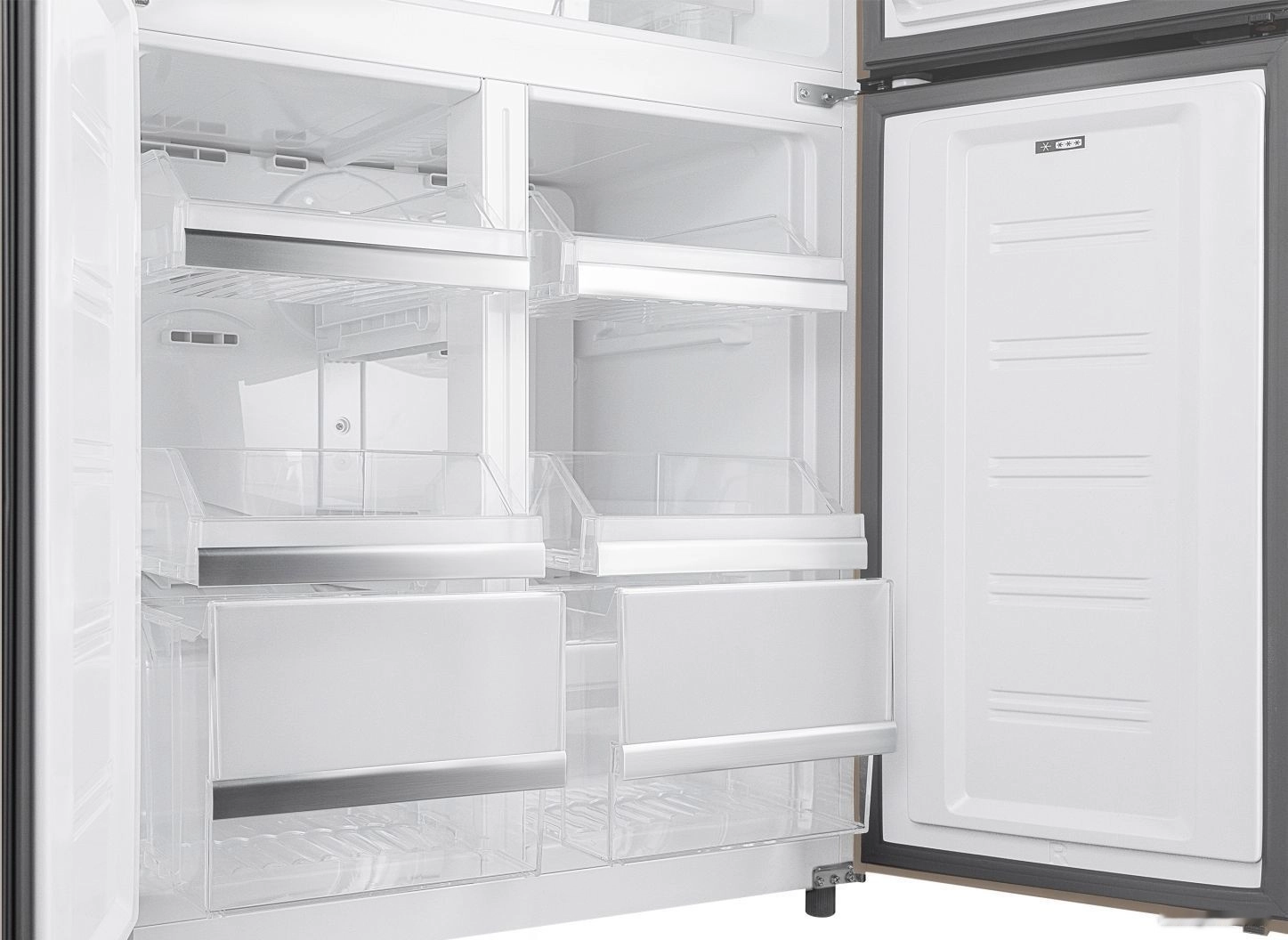 Четырёхдверный холодильник Weissgauff WCD 450 Be NoFrost Inverter
