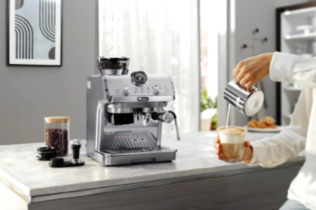 Кофемашина Delonghi EC9255.M