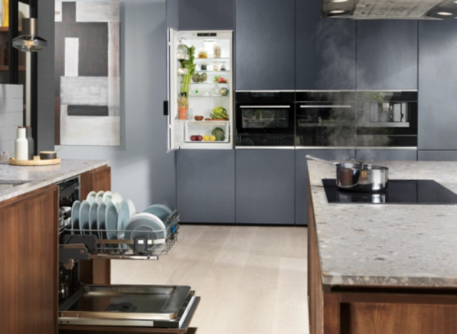 Посудомоечная машина Electrolux EEC967310L