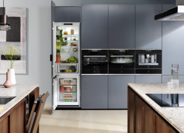 Посудомоечная машина Electrolux EEC967310L