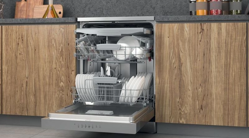Посудомоечная машина Hotpoint-Ariston HFC 3C26 F X