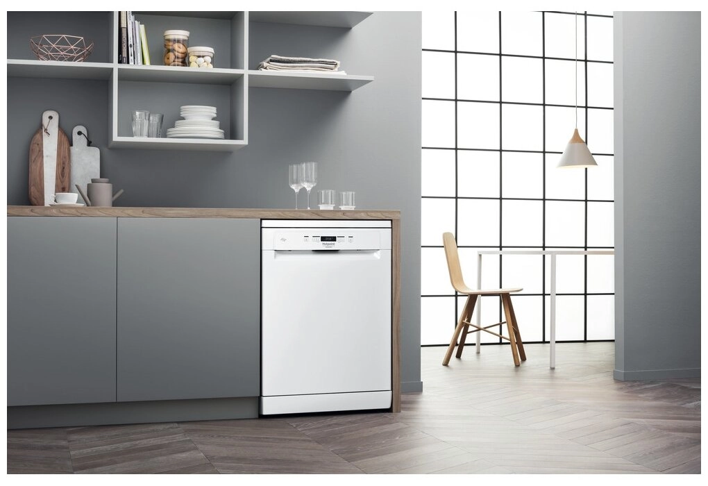 Посудомоечная машина Hotpoint-Ariston HFC 3C26 F