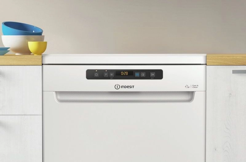 Посудомоечная машина Indesit DFO 3C26