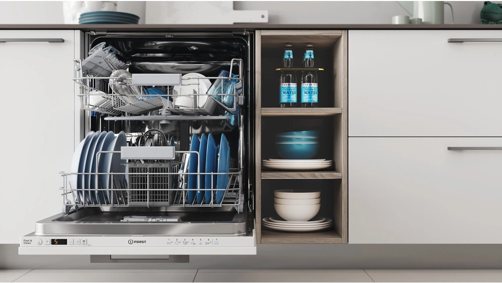 Посудомоечная машина Indesit DIC 3B+19