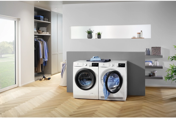 Сушильная машина Electrolux EW8HR458B